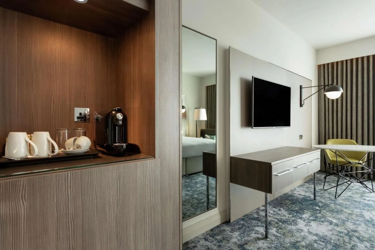 Family Room with Two Queen Beds